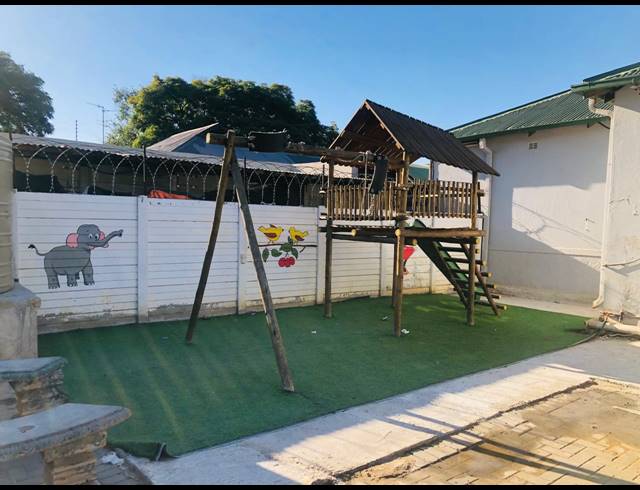 371M² BUSINESS FOR SALE IN RUSTENBURG CENTRAL